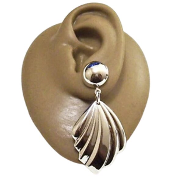 1 7/8 Inch 48mm Fan Ribbed Dangles Hoop Pierced Post Stud Earrings Silver Tone - Picture 3 of 3